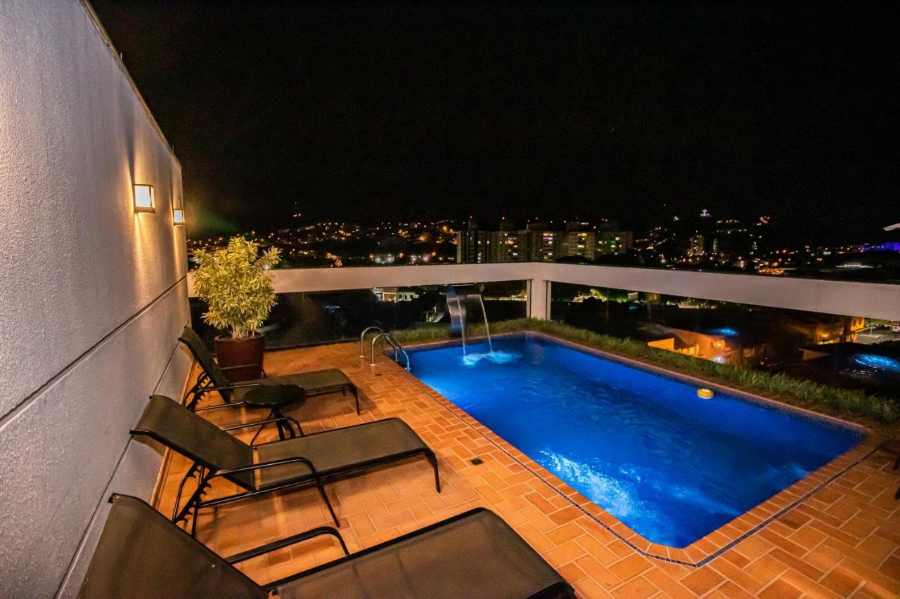 Prado Hotel أمبارو المظهر الخارجي الصورة