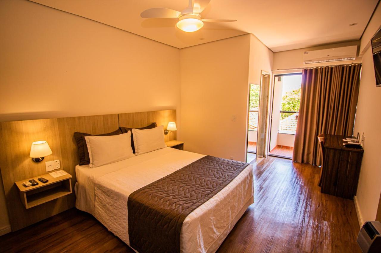 Prado Hotel أمبارو المظهر الخارجي الصورة