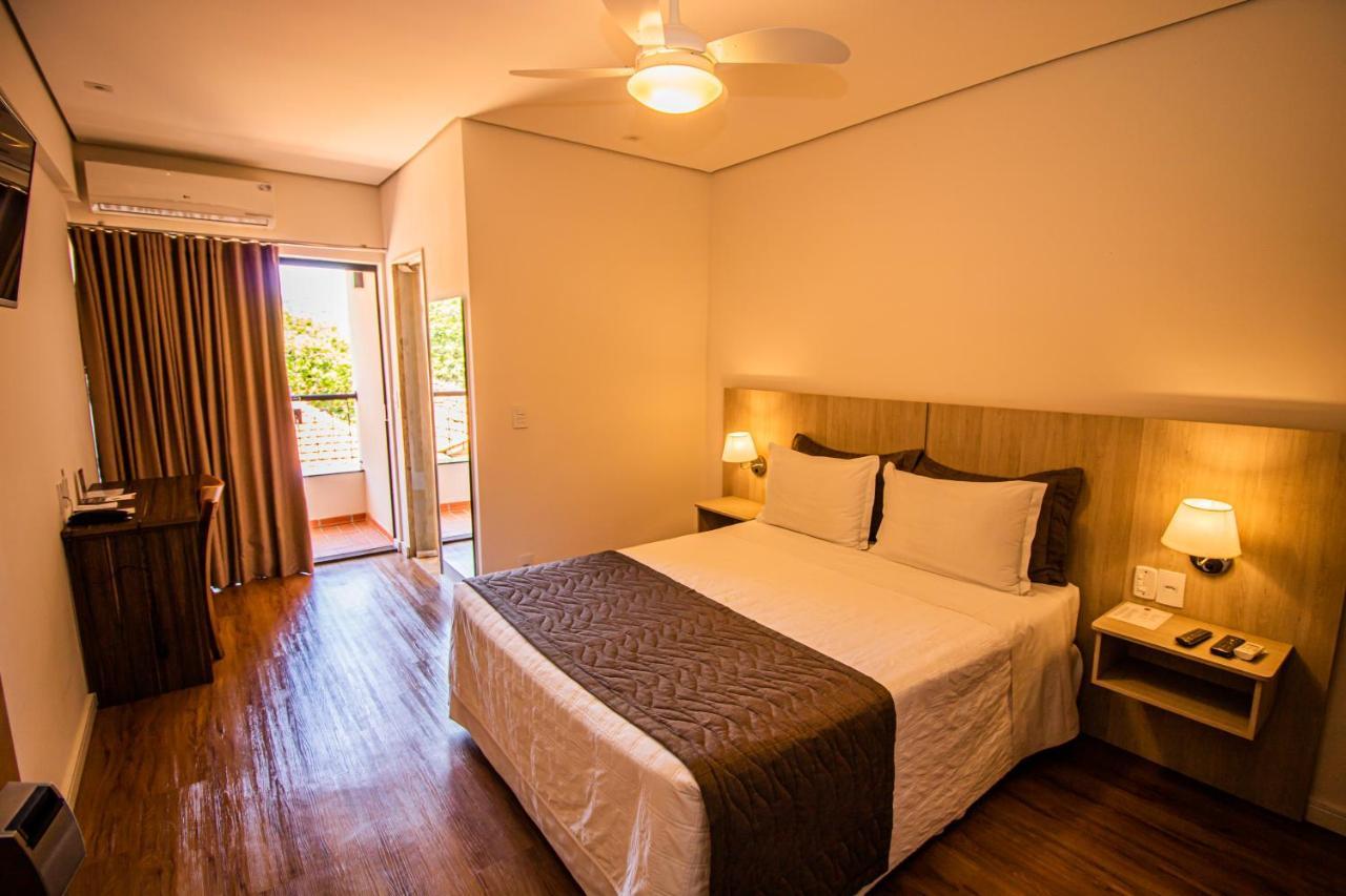 Prado Hotel أمبارو المظهر الخارجي الصورة
